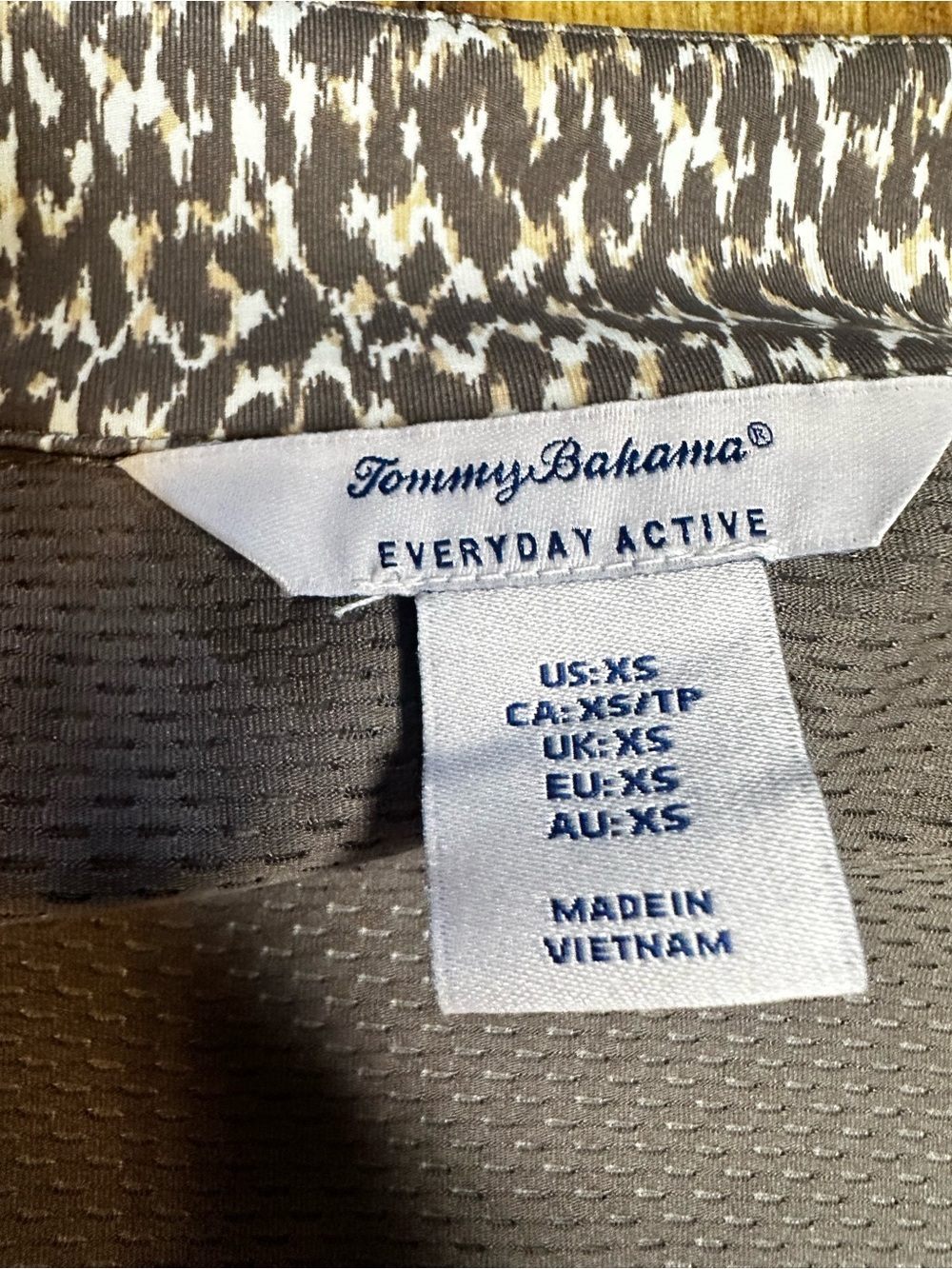 Tommy Bahama Everyday Active Jacket XS Leopard Animal Print Full Zip Stretch - Picture 4 of 9
